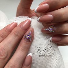 Uñas Ideas, Shape Nails, Almond Shape Nails, Almond Shape, Rhinestone Nails, French Manicure, Nail Designs, Nail Art