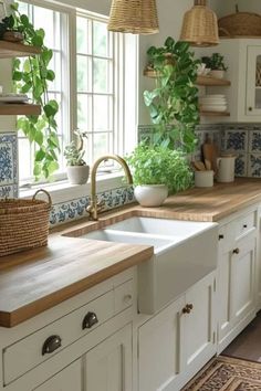 14 Coastal Farmhouse Kitchen Designs That Will Make Every Day Feel Like A Beach Vacation | DIY Vibes Coastal Cozy Kitchen, Farmhouse Kitchen Storage Ideas, French Coastal Kitchen, Beach Cottage Kitchens Coastal Style, Lake House Kitchen Ideas, Rustic Coastal Kitchen, Cozy Cabin Kitchen, Coastal Cozy, Beach Cottage Kitchens