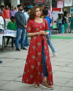 Sargun Mehta, Indian Designer Suits, Kurti Design, Dress Neck Designs, Skirt Maxi