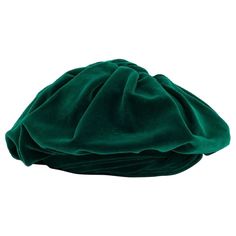 Anonymous - Emerald green beret in silk velvet. Additional information: Condition: Very good condition Dimensions: Circumference: 52 cm (20.47") Seller Reference: CHP91 Green Beret, Silk Velvet, Green Velvet, Emerald Green, Emerald, Fashion Accessories, Velvet, Silk, Green