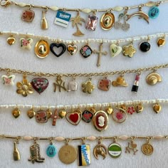 Latina Aesthetic Jewelry, Cool Vintage Jewelry, Italian Style Jewelry, Colorful Gold Jewelry, Slauson Mall Jewelry, Victoria Paris Jewelry, Charm Necklace Diy, Diy Charm Bracelet, Jewelry Charms