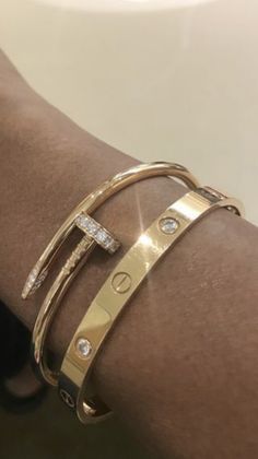 Cartier Jewellery, Jewellery Photo, Indian Wedding Jewelry Sets, Aesthetic Jewelry, Cartier Bracelet, Luxe Jewelry, Cartier Jewelry, Mood Instagram, Bracelet Style