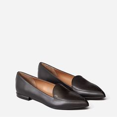 This Is 9.5 Everlane But It Wears Like Size 9 (Runs Super Tight). Never Worn Before - Discontinued Shoes! Sleek Black Flats For Fall, Classic Black Flats For Office, Classic Black Office Flats, Classic Slip-on Black Flats, Pointed Loafers, Everlane Shoes, Elegant Flats, Velvet Heels, Black Leather Flats