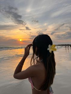 Ocean Inspo Pics, Cute Photos To Take At The Beach, Sunset Beach Photos Aesthetic, Beach Selfie Ideas Instagram, Beach Pose Ideas Instagram, Beach Instagram Photos, Summer Selfie Ideas, Florida Instagram Pictures, Holiday Inspo Pics