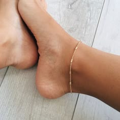 Simplicity Anklet More Anklets Gold, Jewelry Advice, Tiffany Jewelry, Jewelry Inspo, Simple Jewelry, Summer Jewelry, Ankle Bracelets