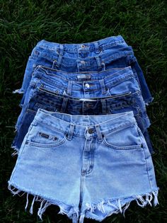 High+Waisted+Denim+Shorts+por+californiarepublic1+en+Etsy Mode Rockabilly, Cute Comfy Outfits, Teenager Outfits, Short Jeans, High Waisted Shorts Denim, Denim Shorts Women, Jeans Women, Teen Fashion Outfits