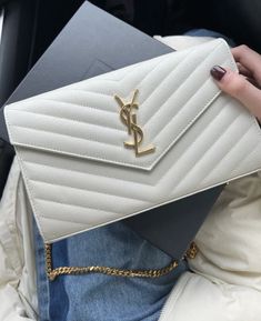 Yves Saint Laurent Aesthetic, Cute Hand Bags, Ysl Handbags, Purse Essentials, Luxury Bags Collection, Handbag Essentials, Elegant Bags, Cute Handbags, Bag Suitcase