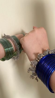 Mirror Bangles, Simple Dance, Desi Love, Desi Fashion Casual, Aesthetic Shop, Bollywood Wedding