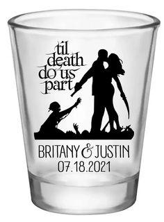 Looking for the perfect wedding favors for guests? Personalized wedding shot glasses are a must-have! These unique souvenirs will ensure your friends and family remember your big day. Available in multiple print colors and crafted from high-quality clear and frosted glass, they're both stylish and practical wedding decor. Don't miss out on adding a personalized touch to your celebration! Check out our picks for the 15 ideas for creative wedding favor ideas Favors Wedding Ideas, Halloween Shot Glasses, Wedding Favors Ideas, Wedding Shot Glasses, Gift Table Wedding, Creative Wedding Favors