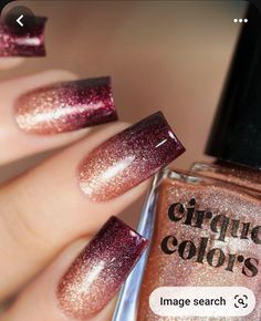 Maroon And Gold Ombre Nails, Ombre Nails Mauve, Maroon Ombré Nails, Maroon Ombre Nails Burgundy, Maroon Ombre Nails, Maroon Glitter Nails, Wine Colored Nails Designs, Burgundy Ombre Nails, Maroon And Gold Nails