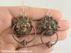 labyrinth-door-knocker-earrings at http://geekxgirls.com/article.php?ID=4291 Labyrinth Door Knockers, Door Knocker Earrings, Door Knocker, Funky Jewelry, Geek Out, Door Knockers