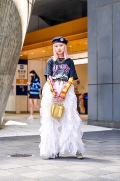 The best street style from the Tokyo Fashion Week fall/winter 2023 shows 2023 Tokyo Fashion, Tokyo Outfits Spring, Japanese Fashion Street Tokyo Style, Japan Street Style Women, Japanese Outfits Street Style, Japan Style Outfits, Japan Street Fashion, Tokyo Fashion Street, Tokyo Outfits