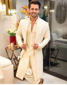 Open Achkan Men, Mens Wear For Sangeet Function, Outfit For Sangeet Function Men, Wedding Dresses Men Indian Sherwani, Sagai Dress For Men, Half Sleeve Kurta For Men, Mens Outfit For Wedding Function, Sangeet Outfit For Groom, Open Sherwani Men