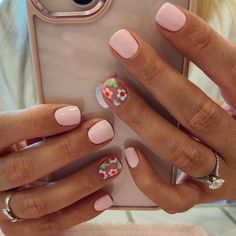 #gelnails #floral #flowernailart #flowernaildesigns Dipped Nails, Pretty Acrylic Nails, Floral Nails, Chic Nails, Nail Arts, Manicure E Pedicure