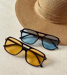 Sunglass Photoshoot, Eyewear Photography, Mens Sunglasses Fashion, Luxury Tote Bags, Sunglasses Summer, Shirt Logo Design, Trendy Glasses, Jewelry Photoshoot, نظارات شمسية