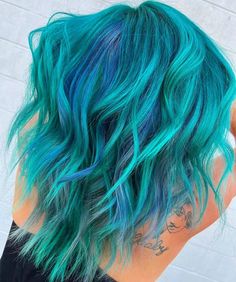 Aqua Waves 🌊 by @brittaincrull_hair using Lunar Tides 🌙 Turquoise Blue Hair, Dyed Hair Blue, Turquoise Hair, Hair Dyes, Semi Permanent Hair Color, Pretty Hair Color, Splash Of Color, Mermaid Hair