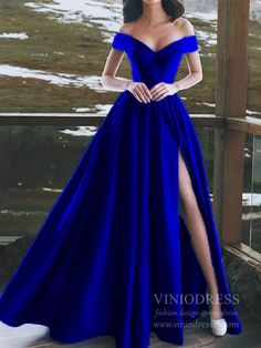 Vestidos de fiesta largos sencillos de satén verde esmeralda con abert – Viniodress Split Prom Dresses, Evening Fashion, Light Blue Prom Dress, Satin Evening Gown, Formal Bridesmaids Dresses, Formal Fashion, Royal Blue Prom Dresses, V Neck Prom Dresses, Prom Dresses 2019