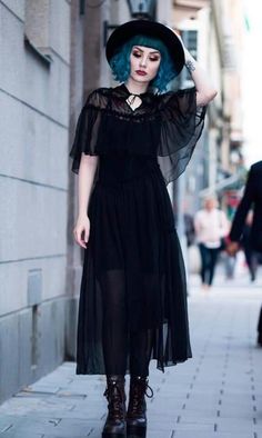 Styl Goth, Halloween Mode, Witchy Outfits, Goth Outfit Ideas, Hippie Goth, Strega Fashion, Goth Outfit, Boho Goth