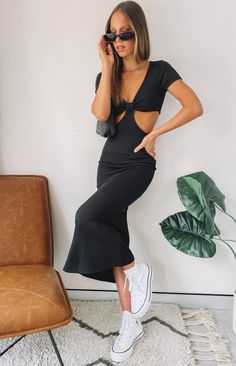 Date Night Outfit Dress, Hot Party Dresses, Cut Out Midi Dress, Daily Outfit Inspiration, Next Dresses, Buy Dresses Online, Midi Dress Black, Beginning Boutique, 2022 Fashion