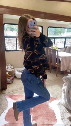 Leggings Cowgirl Boots Outfit, Ariat Cowgirl Boots Outfits, Wrangler Jacket Outfit, Wrangler Button Up Outfit, Cowgirl Winter Outfits Western Wear, Retro Country Outfits, Feminine Cowgirl Outfits, Bootcut Jeans With Boots Outfits, Warm Country Outfits