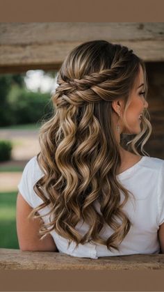 Bridesmaid Hair Inspo, Braided Buns, Κούρεμα Bob, Looks Pinterest, Fishtail Braid, Lavender Hair, Peinados Fáciles Para Cabello Corto, Christmas Hairstyles