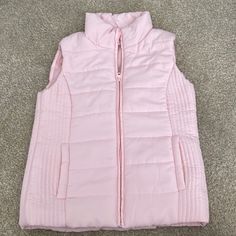 Nwt Women’s Pink Puffer Vest By New York & Company Pink Puffer Vest, Women Faux Fur Vest, Boho Vest, Lightweight Vest, Quilted Puffer Vest, Womens Puffer Vest, Pink Vest, Pink Body, Vest Shirt