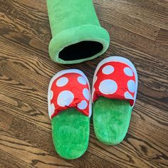 Never Worn. Perfect Condition. Funny Gift. Storage Mario Tube. Size Medium. Mario Tube, Mario Slippers, Mushroom Slippers, Gift Storage, Mario Bros., Mario Mushroom, Mario Bros, Funny Gifts, Mario