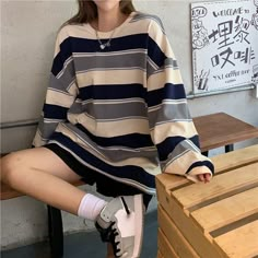 Oversize Pullover, Aesthetic T Shirts, Striped Sweatshirts, Fall Hoodies, Top Streetwear, Oversized Pullover, Couples Matching, Fashion Couple, Women Sleeve