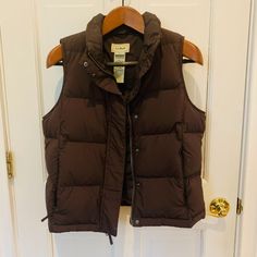 Vintage Ll Bean Puffer Vest Jacket Women's Brown Down Insulated Size Small Brown Winter Vest Outerwear, Fitted Vest Outerwear For Cold Weather, Fall Brown Vest Outerwear, Brown Vest Outerwear For Fall, Puffer Vest Jacket, Vest Puffer, Brown Vest, Coats Vintage, Vintage Ll Bean