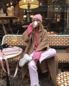 True Spring, Look Rose, Pink Scarf, Winter Trends, Coat Outfits