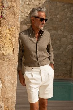 Men’s Summer Italy Outfit, Men’s Italian Fashion Summer, Linen Shorts Outfit Men, Men’s White Shorts Outfit, Men’s White Linen Outfit, Men’s White Linen Shorts Outfit, White Cotton Shorts, Pini Parma, Master Tailor