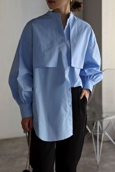 BONJOUR SAGAN公式オンラインストア / ブロードケープシャツ Dress Pants Outfits, Blouse Casual Fashion, Collarless Shirt, Linen Fashion, Shirt Detail, Blouse Casual, Ex Machina, Casual Chic Outfit, Abayas Fashion