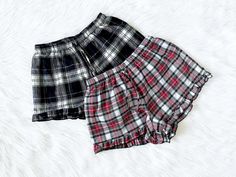 Warm, breathable flannel plaid adult pajama shorts that are perfect all year round! A perfect pair to wear on Christmas day! Comes with a stretchy elastic waistband for a comfort. The waist also has a drawstring for an adjustable fit. Cute ruffle trim finishes off the shorts. 100% Cotton BUY PAJAMA SET WITH LONG SLEEVE TOP HERE: https://www.etsy.com/listing/903455811/pajama-set-plaid-flannel-red-black?ref=listings_manager_grid BEFORE PURCHASING: Please take a look at all shop policies (located u Beautiful Dawn, Holiday Flannel, Pj Bottoms, Bridesmaid Pyjamas, Women Sleepwear, Cute Pajama Sets, Adult Pajamas, Pj Shorts, Pajamas Gift