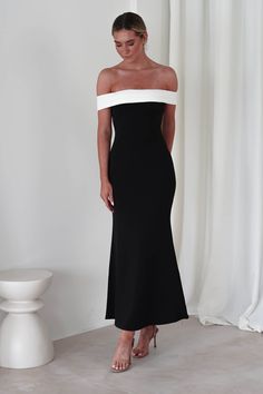 Highlights Figure slimming off the shoulder black midi with white straps Stretchy and comfortable Sizing The model is 5'10 and wears UK size 8 / S / US size 4 Fit & Fabric Made from 95% Polyester 5 Spandex Side zip Fully lined Adjustable straps True to size Length from top of bust to hem: 117cm Stretch: 8/10 Perfect for Wedding Guest Christenings Graduations Special occasions Black And White Off Shoulder Dress, Black Tie Bridesmaids, White Off Shoulder Dress, Midi Wedding Dress, Black Sage, White Bridal Dresses, Maxi Dress Wedding Guest, White Bridesmaid Dresses, Bodycon Maxi Dress