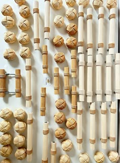 many wooden objects are arranged on the wall in order to be made out of wood