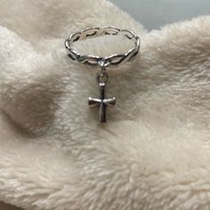 James Avery Excellent Condition Dangle Ring, Saint Teresa, James Avery Jewelry, James Avery, Ring Color, Womens Jewelry Rings, Twist, Women Jewelry, Ring