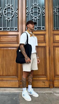 Men Summer Concert Outfit, La Style Men, Men’s Summer Streetwear 2024, Island Fits Men, Hipster Man Outfit, Unique Outfits Men, Men’s Dinner Outfit, Thailand Outfit Ideas Men, French Style Men