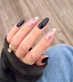 Acrylic Nails Ideas Dark Colors, Almond Nails Designs Black Tips, Nail Astethic, Black And Pink Almond Nails Designs, Almond Nails Pink And Black, Dark Cute Nails, Structured Manicure Ideas, Classy Round Nails, Almond Nail Black Tip