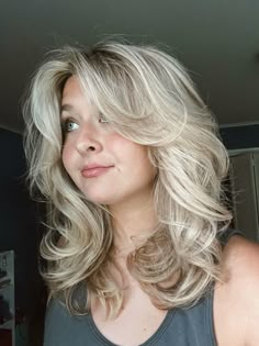 Layers Bangs, 90s Haircuts, Layered Haircuts For Medium Hair, Medium Length Haircut, Hairstyles For Layered Hair, Haircuts For Medium Hair, Haircut For Thick Hair, Trending Haircuts