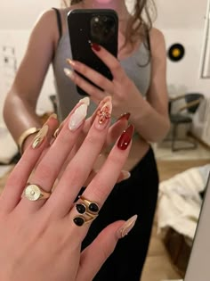 Red Nails Fall Design, Winter Nail Aesthetic, October Nails 2024 Trends, Red Nail Design Ideas, Fall Vibes Nails, Nails Thanksgiving Fall, Earthy Acrylic Nails, Red Fall Nail Designs, Couples Nails