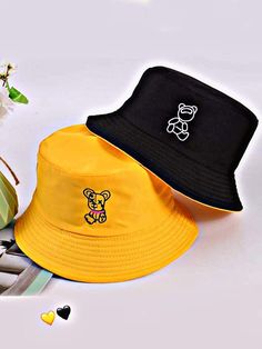 Bucket Hat Aesthetic, Custom Bucket Hats, Diy Sneakers, Bear Embroidery, Cute Outfits With Jeans