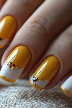 Valentines Day Nails 2024 Yellow Gel Nail Designs, Fall Nail Art Ideas, Chic Nail Art, Fall Nail Art Designs, Fall Nail Art, Nails 2024, Gel Nail Designs, Nail Art Ideas, Fall Nail