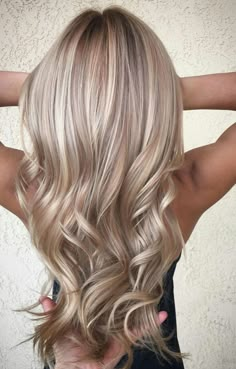 Blond Hairstyles, Blond Balayage, Color Highlights, Human Hair Color, Blonde Hair With Highlights, Brown Blonde Hair, Hair Colours, Ombre Hair Color, Long Blonde