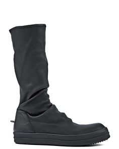 Rick Owens sock Boots Alt Shoes, Visions Of The Future, Dystopian Fashion, Mode Shoes, Dark Clothes, Trail Runner, Sock Sneakers, Shoe Gallery, Leather Socks