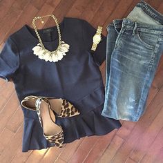 Stitch fix stylist: this outfit looks like fun! 2019 Outfits, Looks Jeans, Classic Style Outfits, School Style, Mode Casual, Print Shoes, Wardrobe Ideas, Beautiful Clothes, Swag Outfits