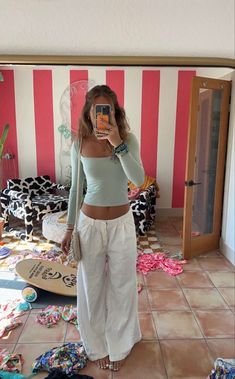 Neutral Summer Fashion, Basic Loungewear Outfits, Outfits With Swimsuits Under, Cozy Beach Fits, Cute Travel Fits, Humid Weather Outfit Summer Casual, Cute Summer Pants, Cute Chill Summer Outfits, Modest Vacation Fits