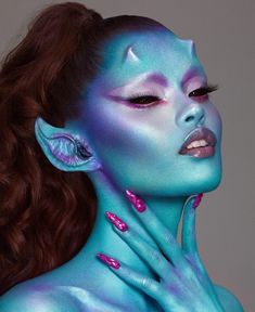 Alien Fantasy Makeup, Teal Alien Makeup, High Fantasy Makeup, Alien Makeup Aesthetic, Blue Alien Makeup, Extraterrestrial Makeup, Alien Makeup Halloween, Extreme Makeup Looks, Alien Makeup Looks