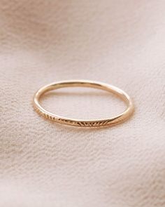 Gold Rings Aesthetic Simple, Simple Ring Band, Ring Texture, Beachy Stuff, Simple Rings, Stamped Ring, Eyeliner Makeup, Stamped Rings, Pinterest Ideas