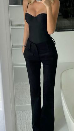 Slightly Fancy Outfits, Black Outfits Classy Casual, Black Slim Pants Outfit, Black Smart Casual Women, Classy Heels Outfit, Chill Office Outfits, Black Bodysuit Outfit Ideas, Meal Outfit Evening, Black Tailored Pants Outfits