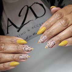 Pedi Ideas, Golden Nails, Retro Nails, Finger Nails, Pretty Nail Designs, Pink Nail Designs, Pink Nail, Summer 24, Fabulous Nails